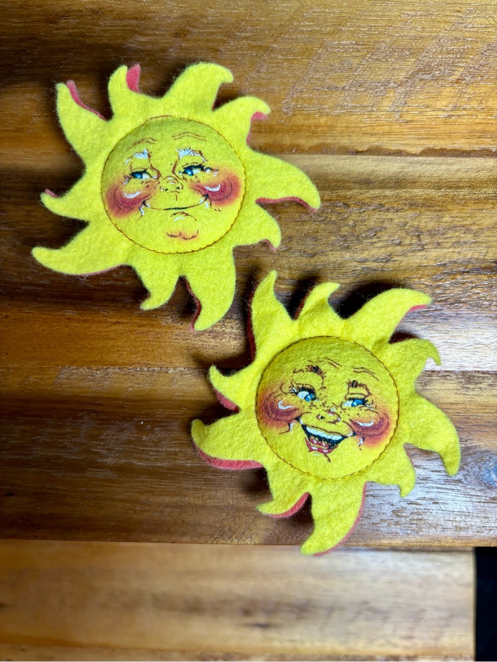 🌞 1990’s Annalee Doll Society Felt Sun Pins Club Collectibles